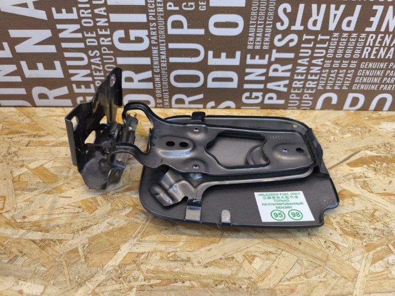 Лючок бензобака