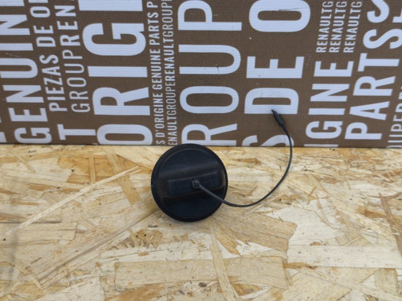 Крышка топливного бака