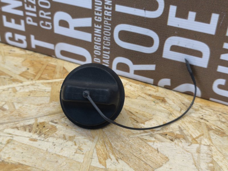 Крышка топливного бака