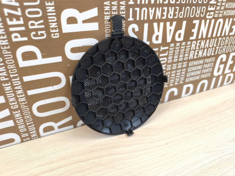 Крышка динамика