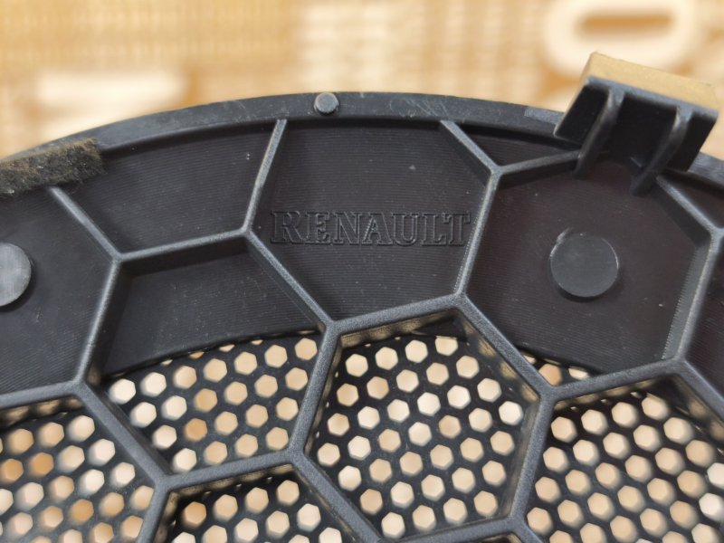 Крышка динамика