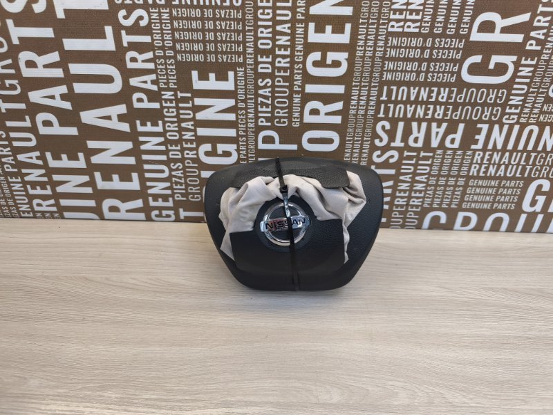 Подушка безопасности водителя