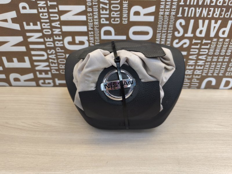 Подушка безопасности водителя