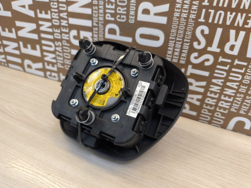 Подушка безопасности водителя