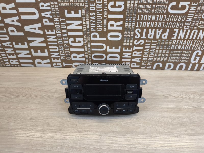 Магнитола штатная