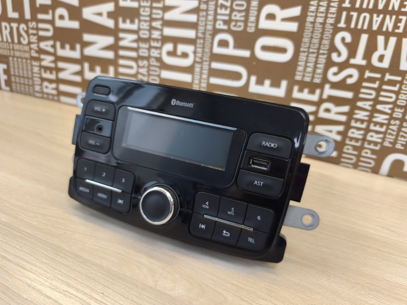 Магнитола штатная