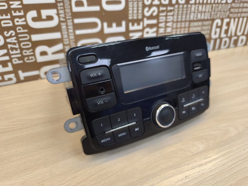 Магнитола штатная