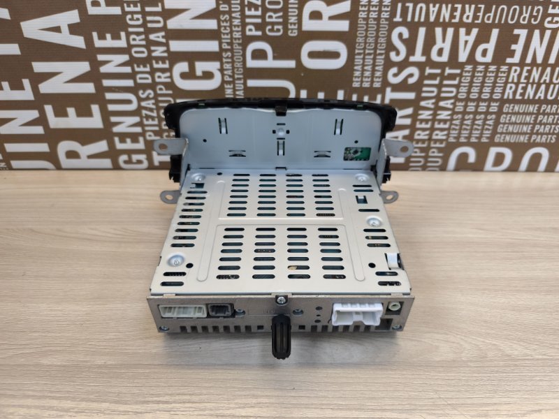 Магнитола штатная