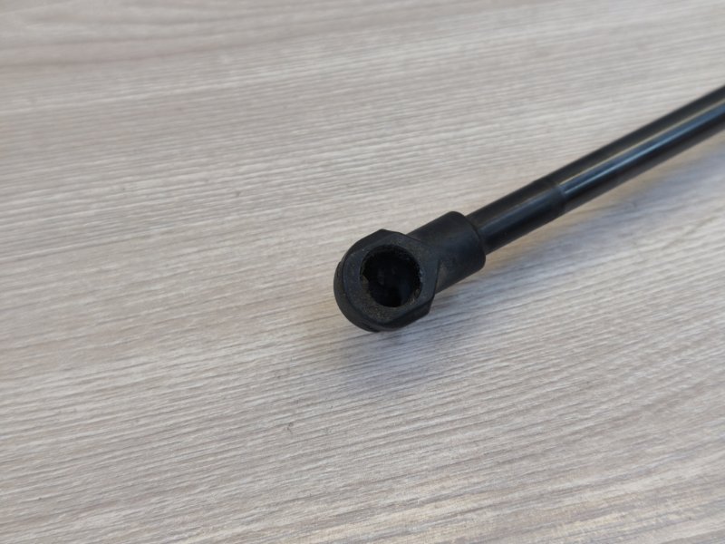 Амортизатор багажника