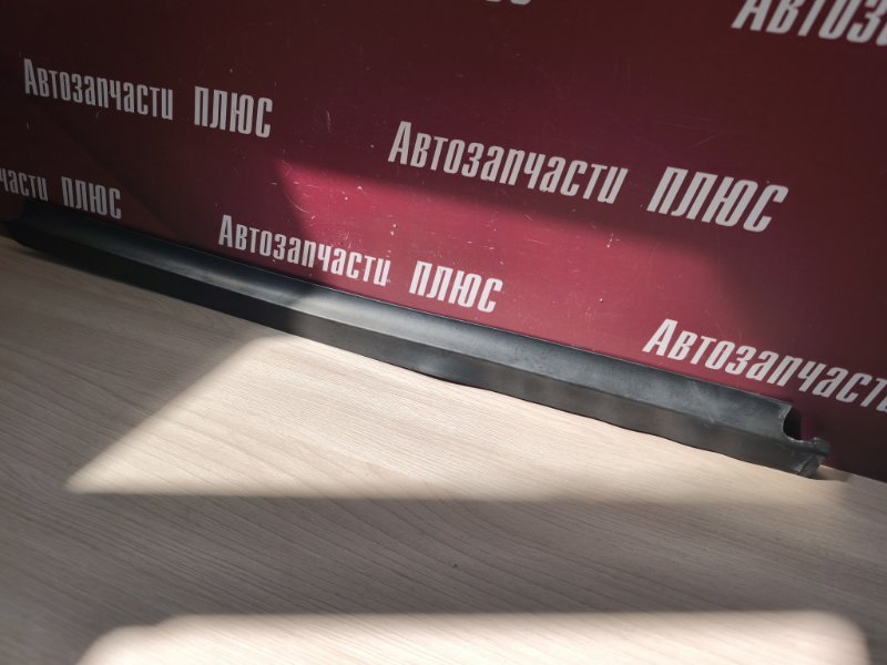 Уплотнитель стекла двери внешний