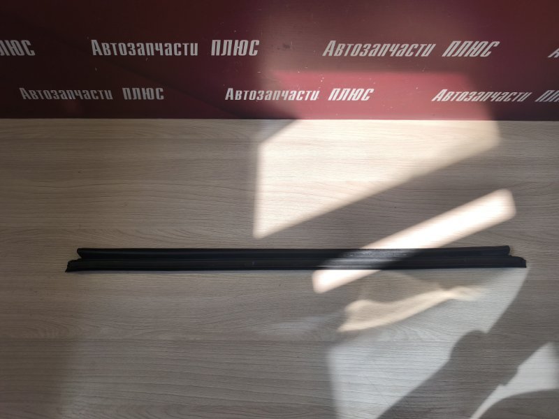 Уплотнитель стекла двери внутренний
