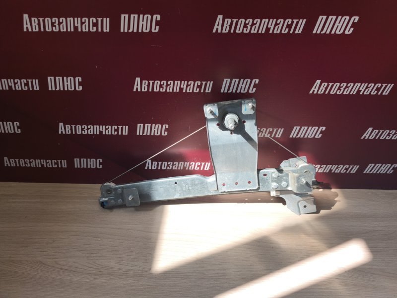 Стеклоподъемник    двери