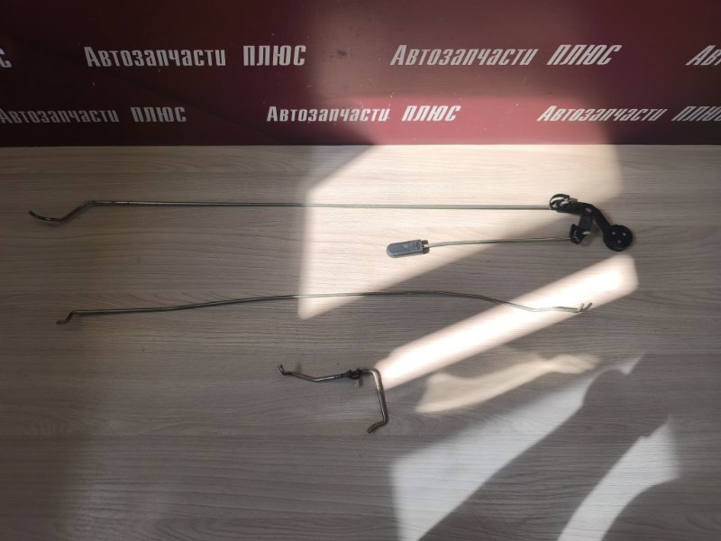 Тяга замка двери