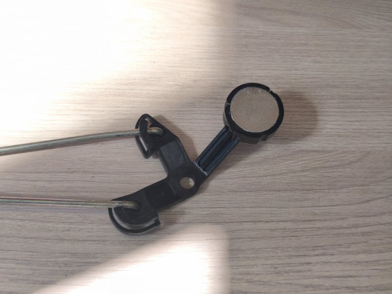 Тяга замка двери