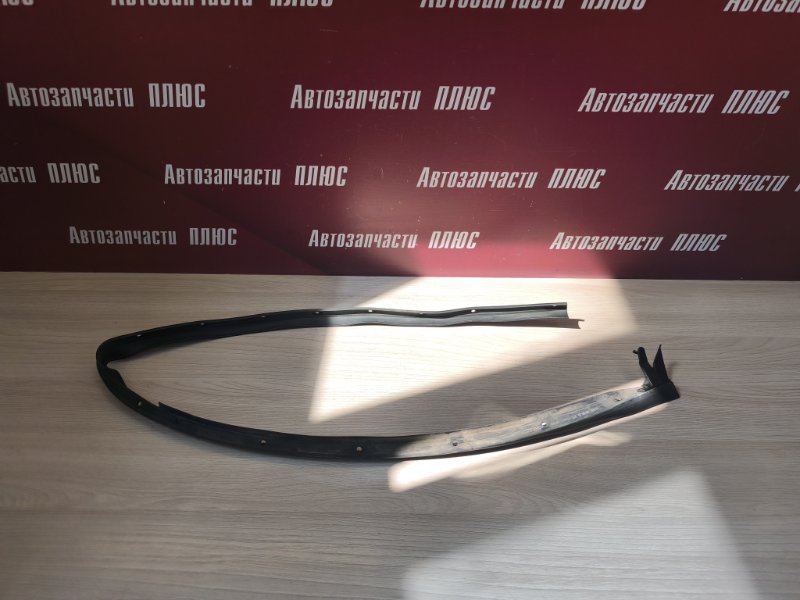 Уплотнитель двери