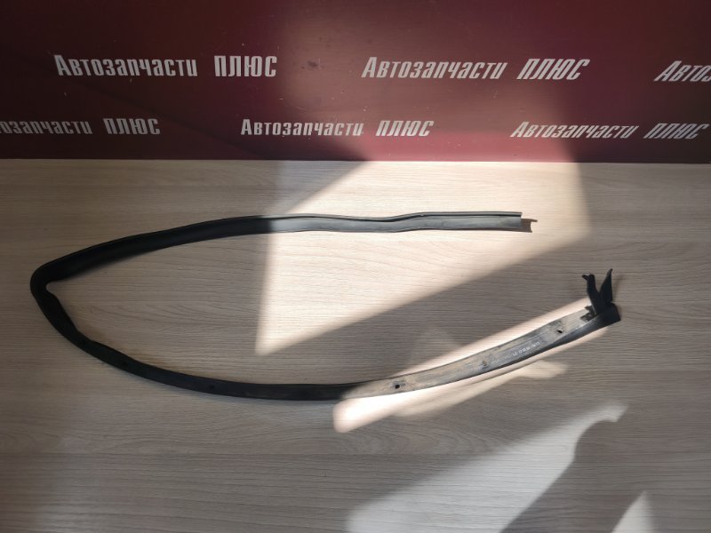 Уплотнитель двери