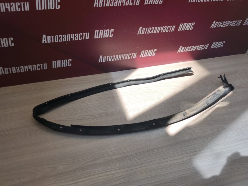 Уплотнитель двери