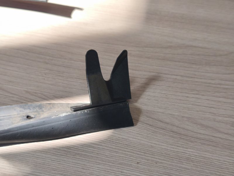 Уплотнитель двери