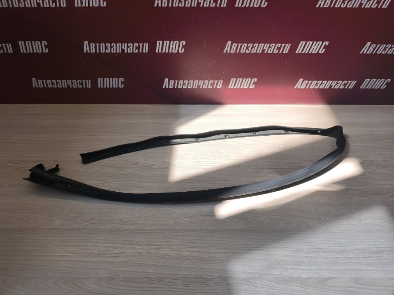 Уплотнитель двери