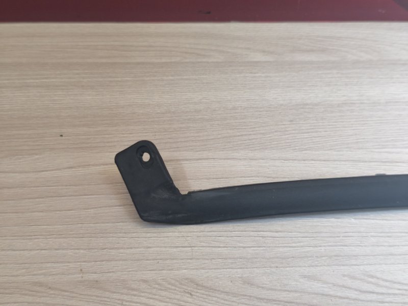 Уплотнитель двери