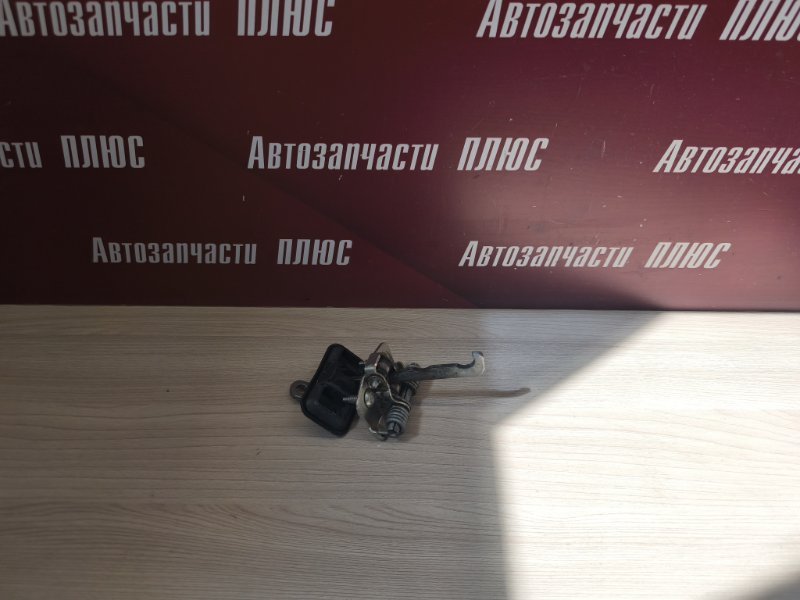 Ограничитель двери