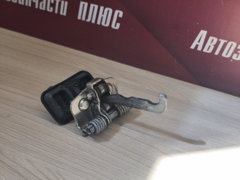 Ограничитель двери