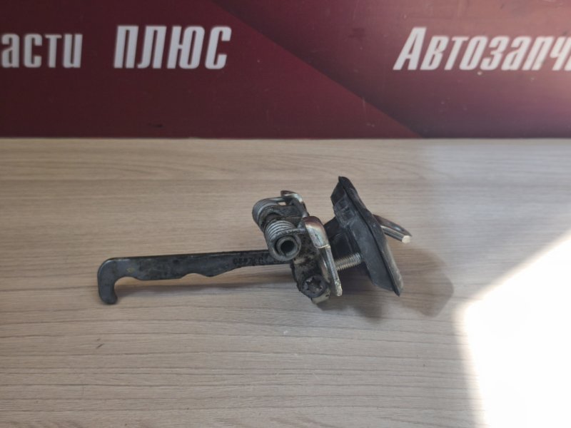 Ограничитель двери