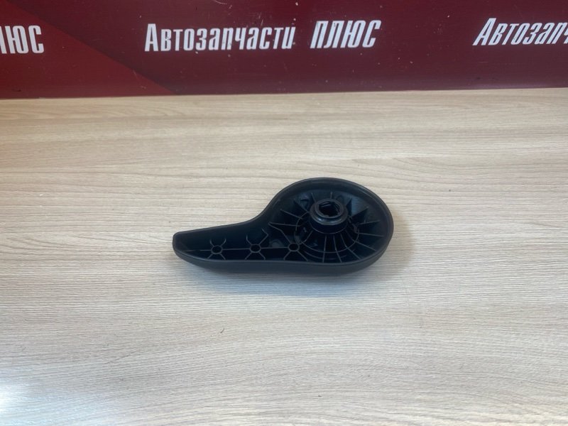 Ручка регулировки спинки сиденья
