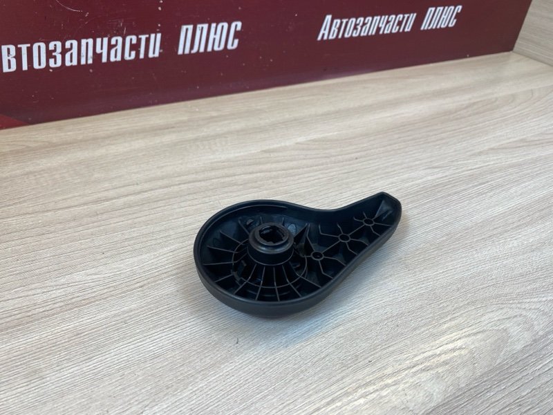 Ручка регулировки спинки сиденья