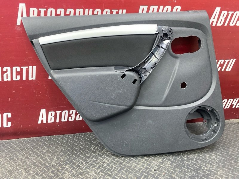 Обшивка      двери