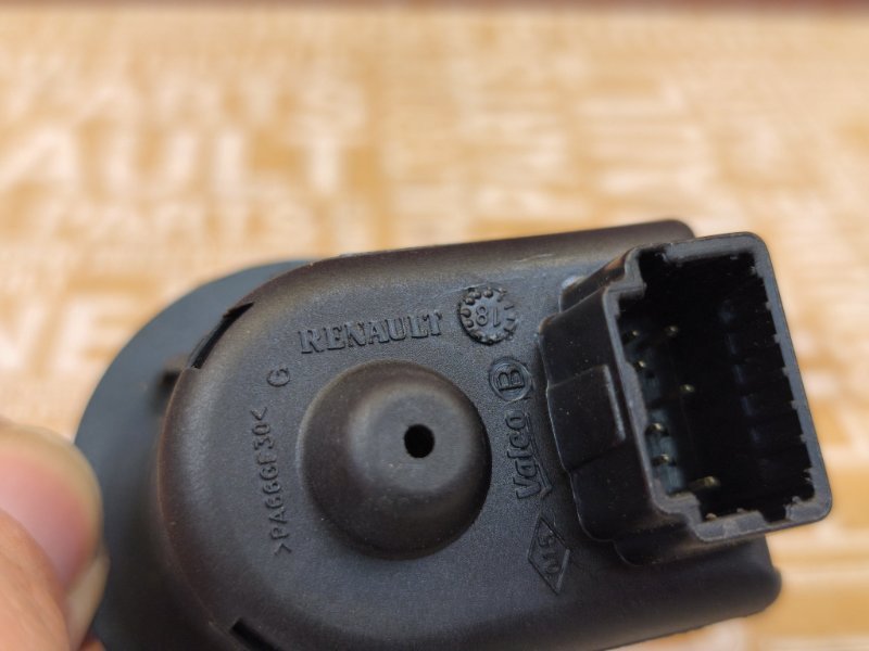 Блок регулировки зеркал