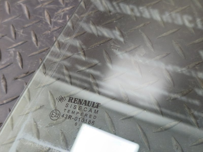 Стекло двери