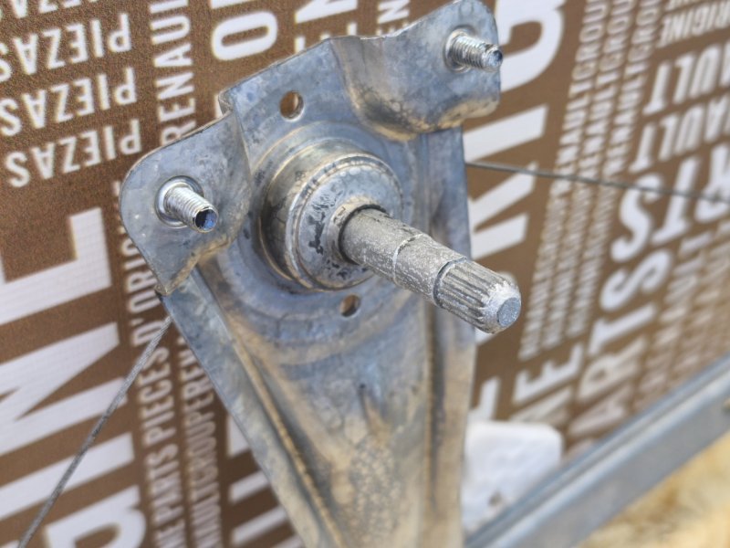 Стеклоподъемник    двери