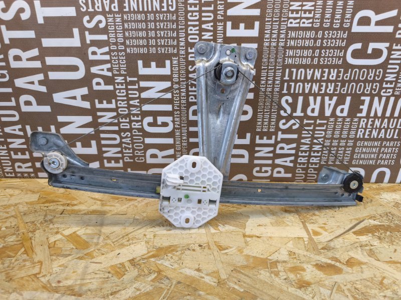 Стеклоподъемник    двери