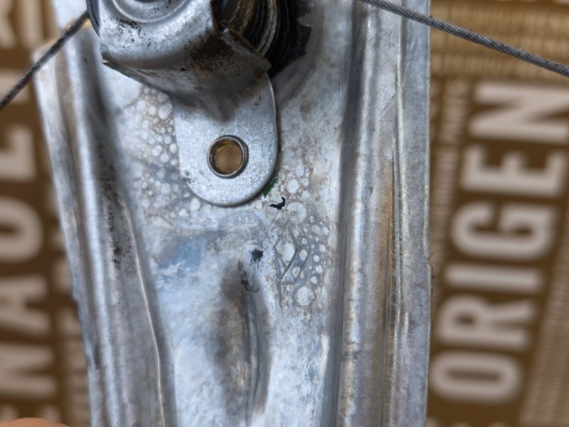 Стеклоподъемник    двери