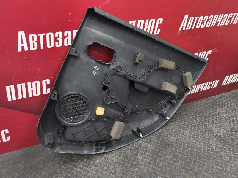 Обшивка боковой двери