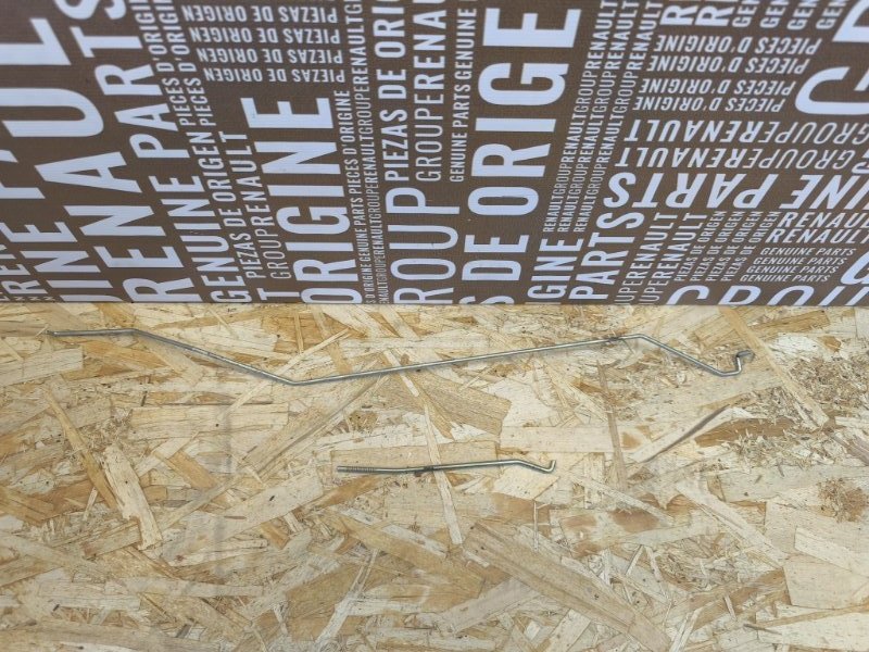 Тяга замка двери