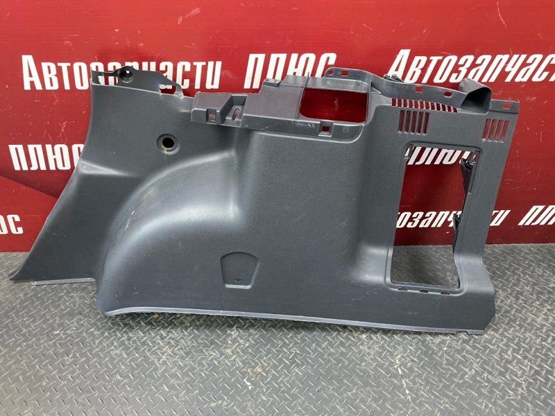 Обшивка багажника