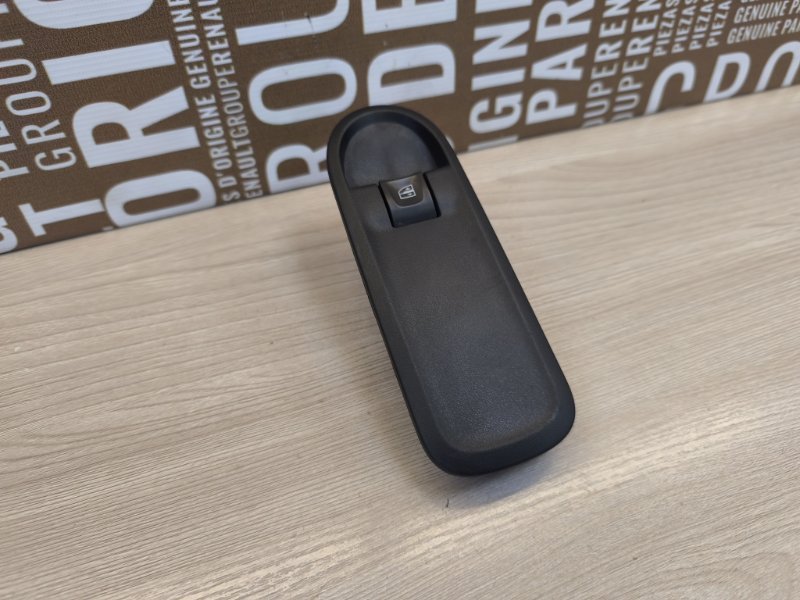 Кнопка стеклоподъемника