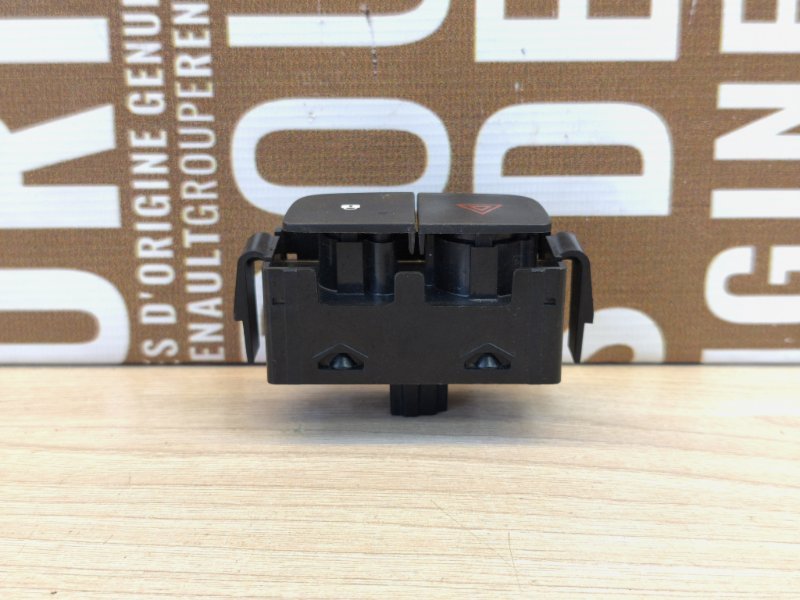 Кнопка аварийной сигнализации