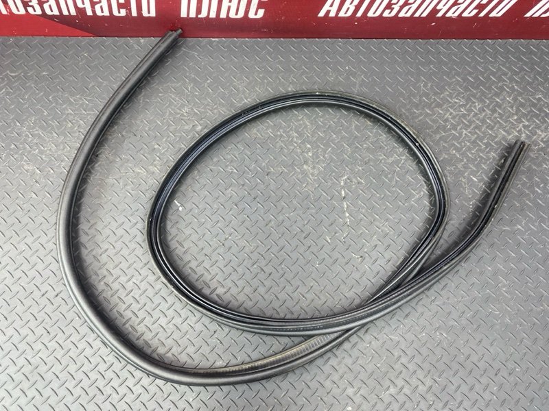 Уплотнитель багажника