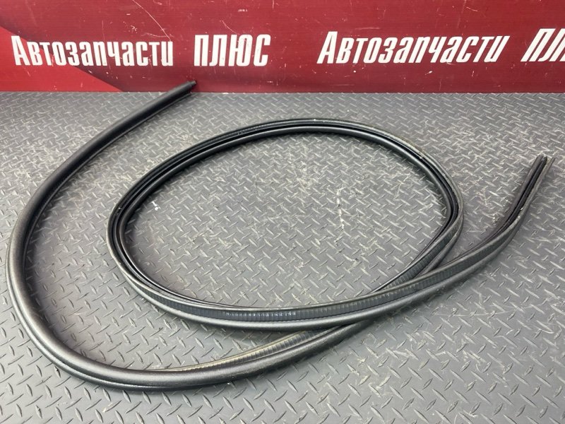 Уплотнитель багажника