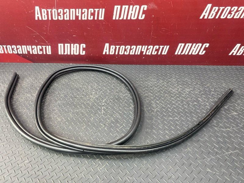 Уплотнитель багажника