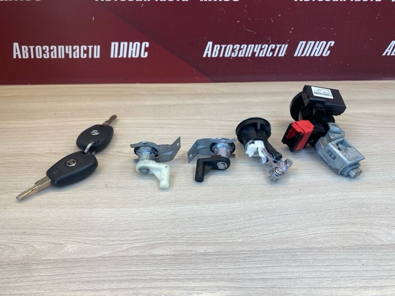 Комплект замков