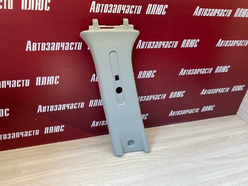 Обшивка средней стойки