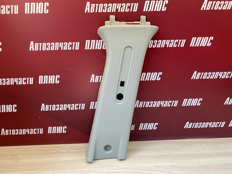 Обшивка средней стойки