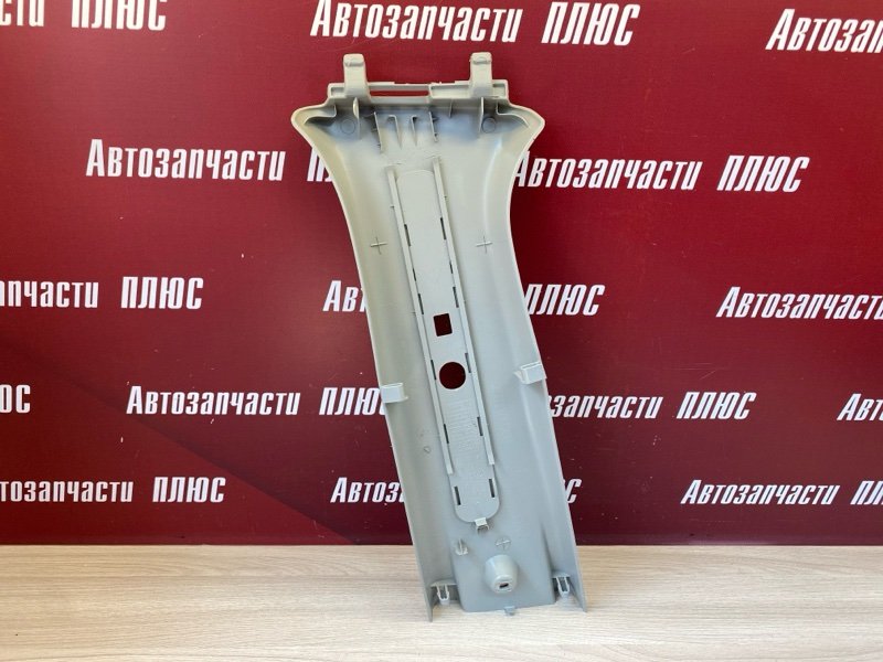 Обшивка средней стойки