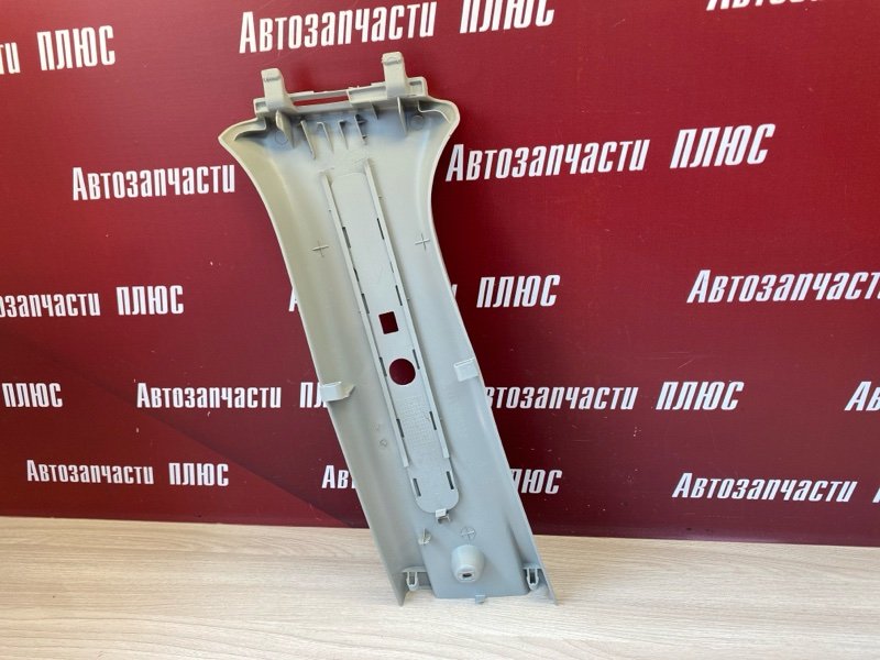 Обшивка средней стойки