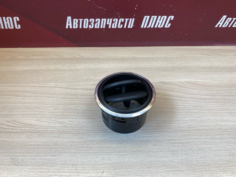 Воздушный дефлектор салона