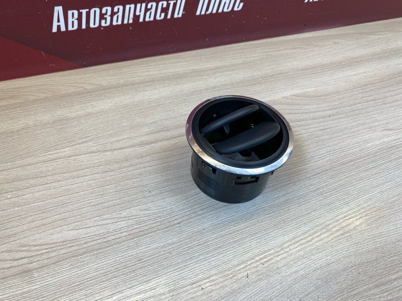 Воздушный дефлектор салона